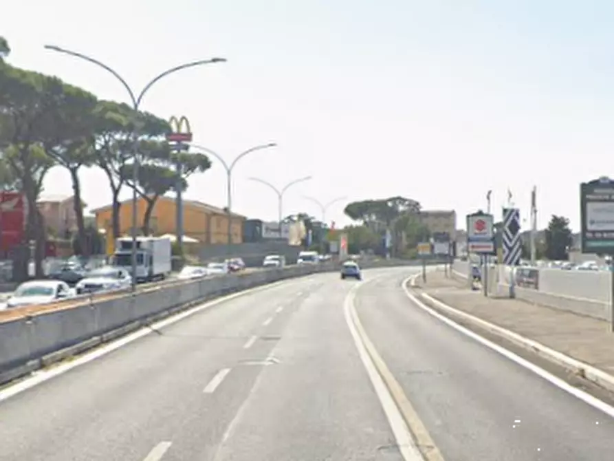 Immagine 8 di Posto auto in vendita  in Via Tiburtina a Roma