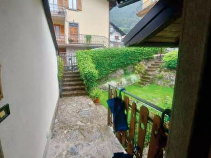 Immagine 2 di Appartamento in vendita  in Via Antonio Locatelli  a Ardesio