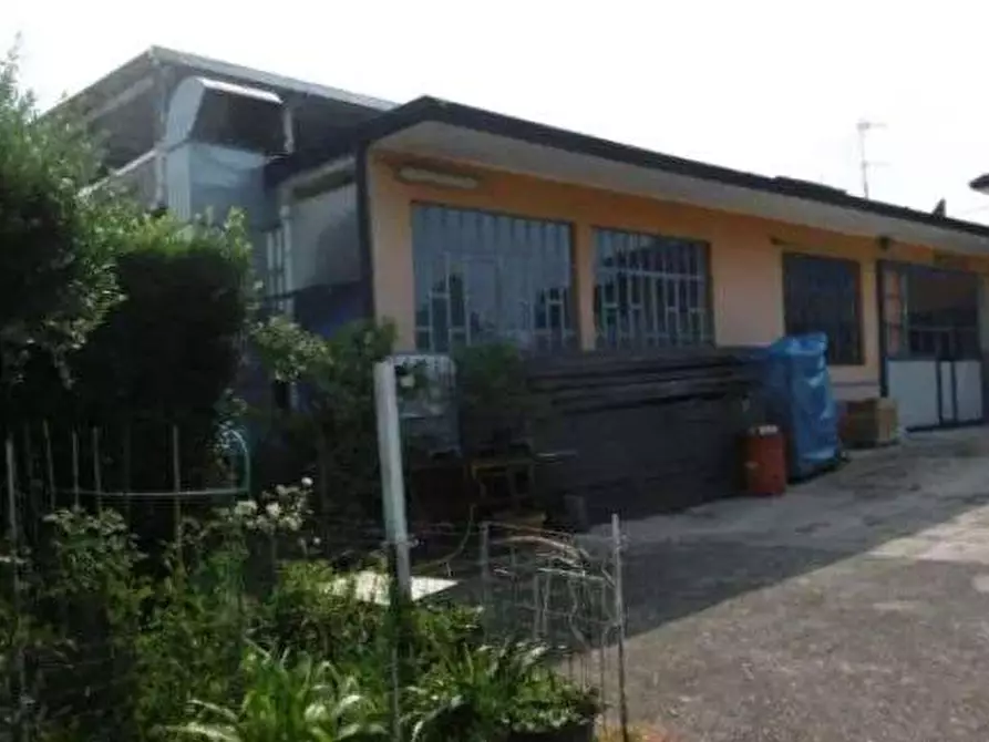 Immagine 3 di Laboratorio in vendita  in Via Broggia  a Arzignano