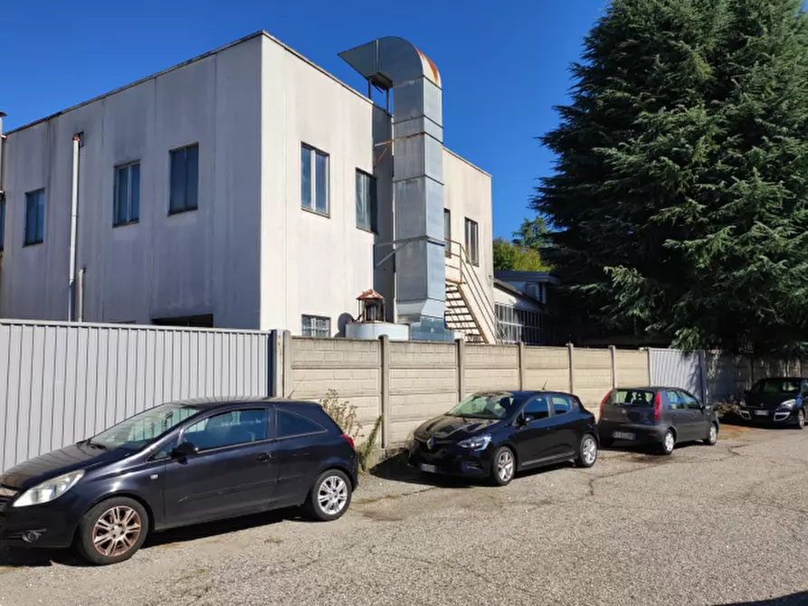 Immagine 2 di Capannone industriale in vendita  in Via Mario Albino Bonicalza a Cassano Magnago