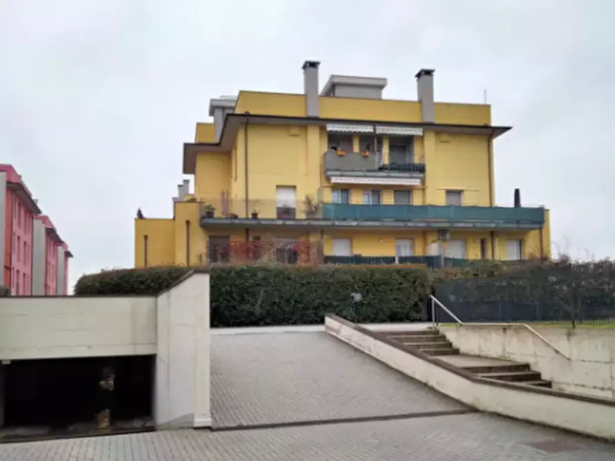 Immagine 2 di Appartamento in vendita  in Via Giuseppe Di Vittorio a Cerro Maggiore