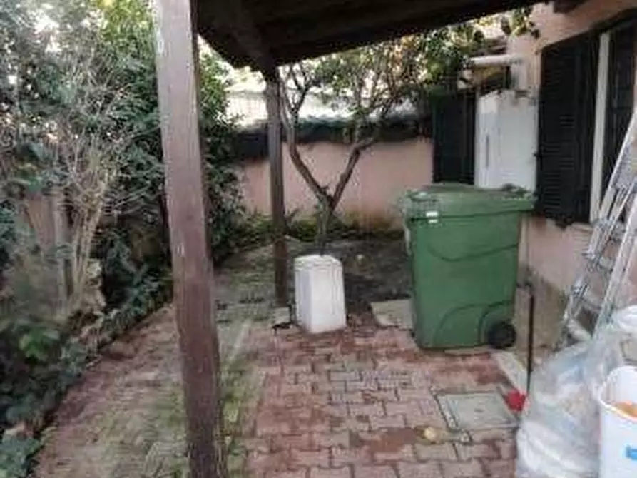 Immagine 3 di Casa indipendente in vendita  in Via Bassano del Grappa a Ardea