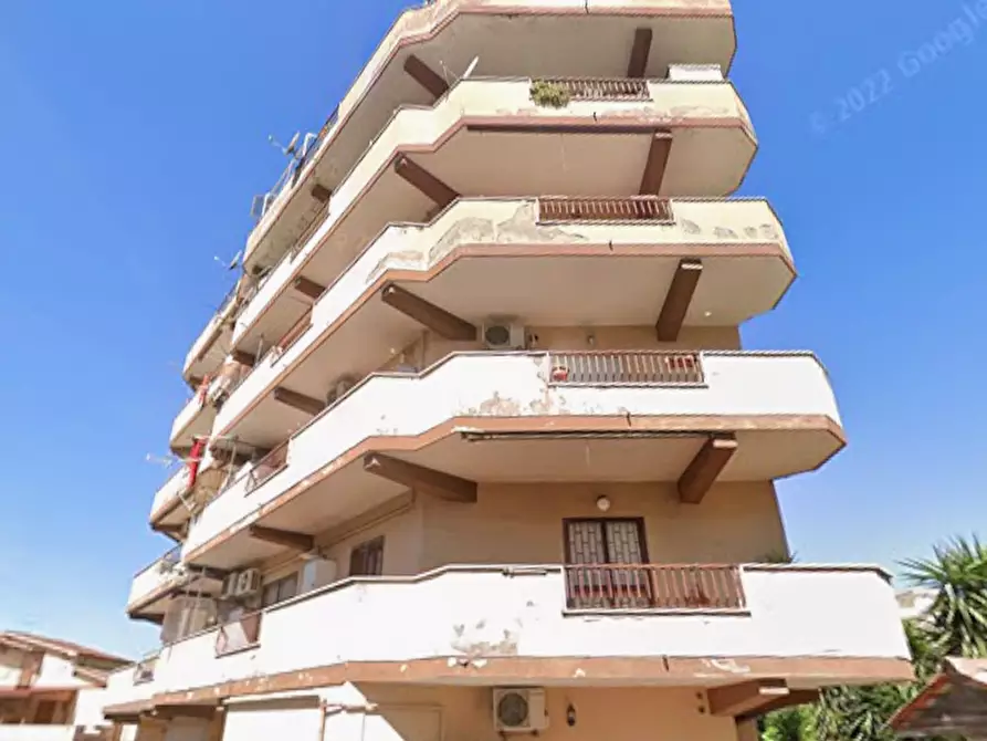 Immagine 8 di Appartamento in vendita  in Via Alberobello a Roma