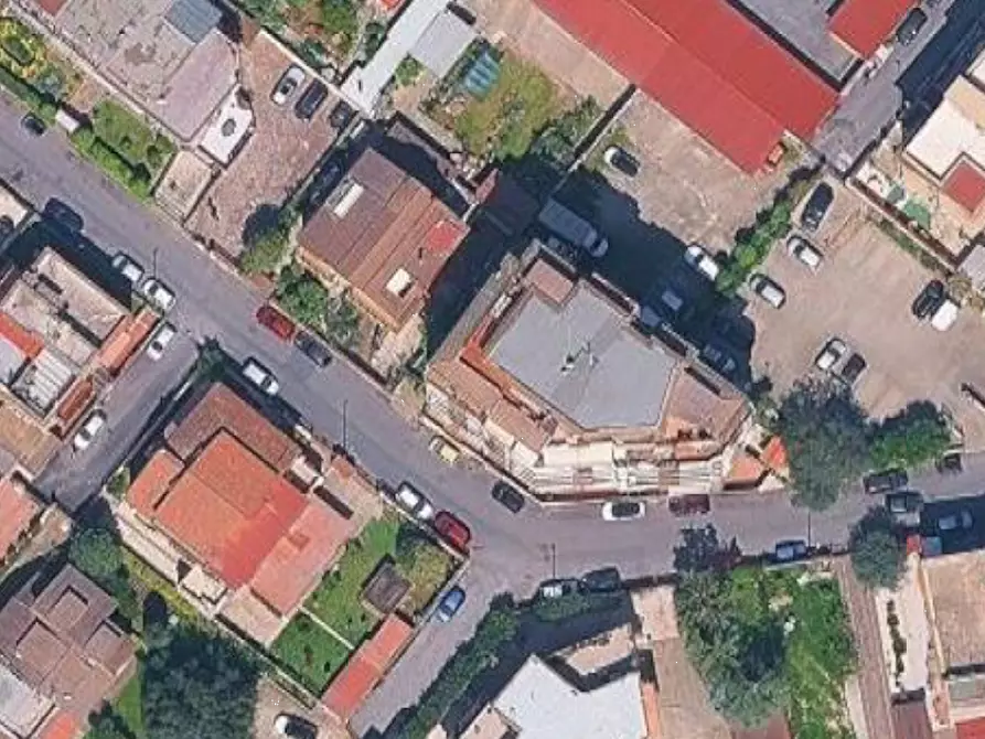 Immagine 12 di Appartamento in vendita  in Via Alberobello a Roma