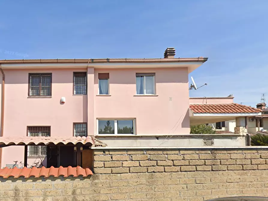 Immagine 1 di Villetta a schiera in vendita  in Via Erich Boehringer a Roma