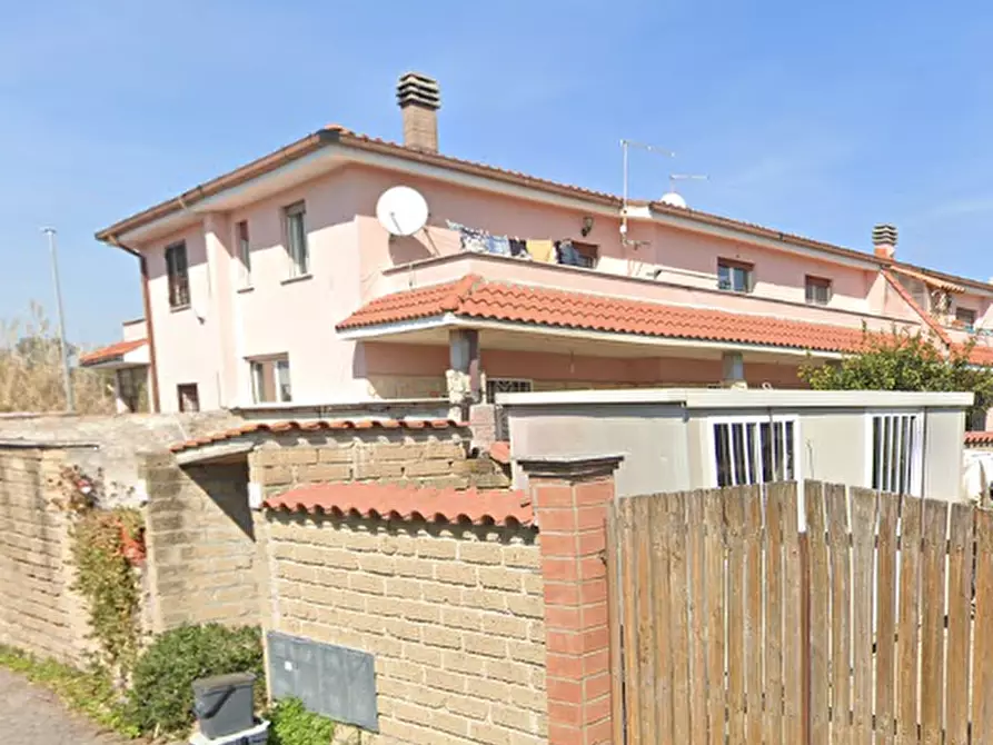 Immagine 3 di Villetta a schiera in vendita  in Via Erich Boehringer a Roma