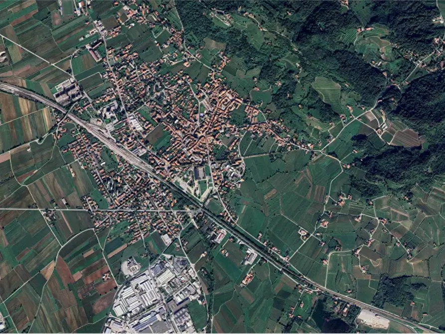 Immagine 16 di Stabile in vendita  in Via Venezia Giulia a Cormons