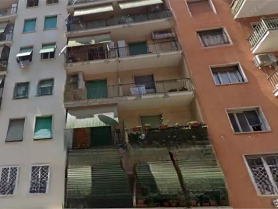 Immagine 1 di Appartamento in vendita  in Via Enea a Roma