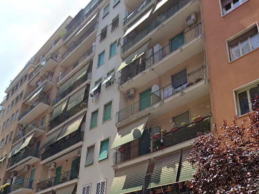 Immagine 5 di Appartamento in vendita  in Via Enea a Roma
