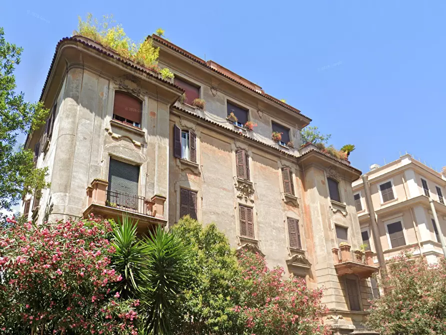 Immagine 4 di Magazzino in vendita  in Via Germano Sommeiller a Roma