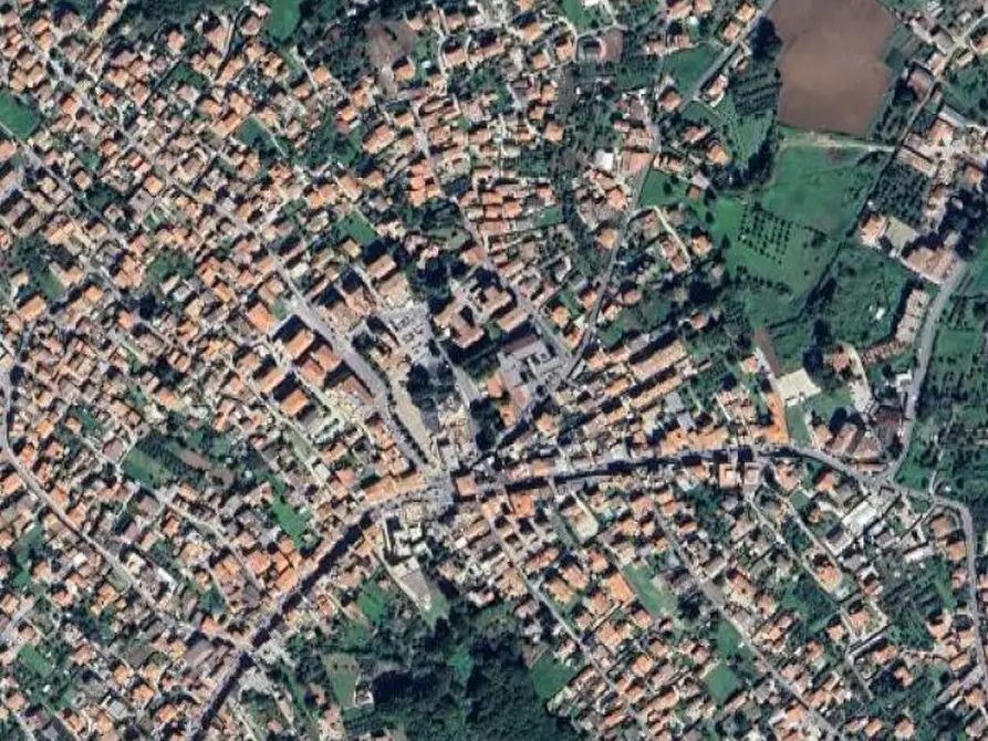 Immagine 3 di Appartamento in vendita  in Piazza Dell'Anfiteatro a Lariano