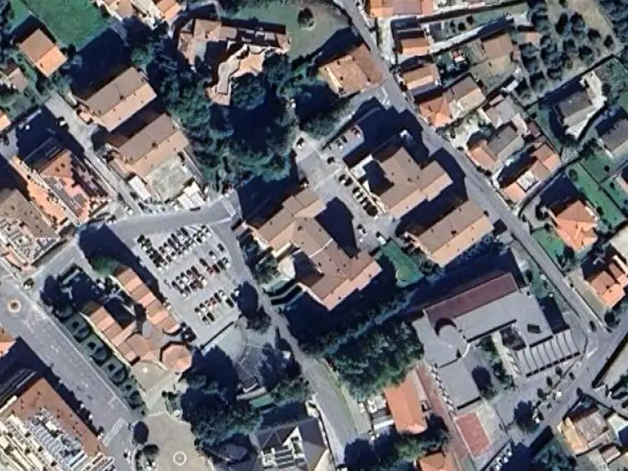 Immagine 1 di Appartamento in vendita  in Piazza Dell'Anfiteatro a Lariano