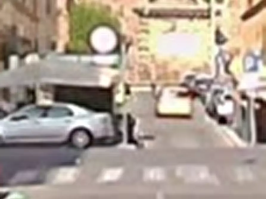 Immagine 6 di Magazzino in vendita  in Via Germano Sommeiller a Roma