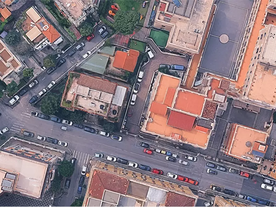 Immagine 8 di Magazzino in vendita  in Via Germano Sommeiller a Roma