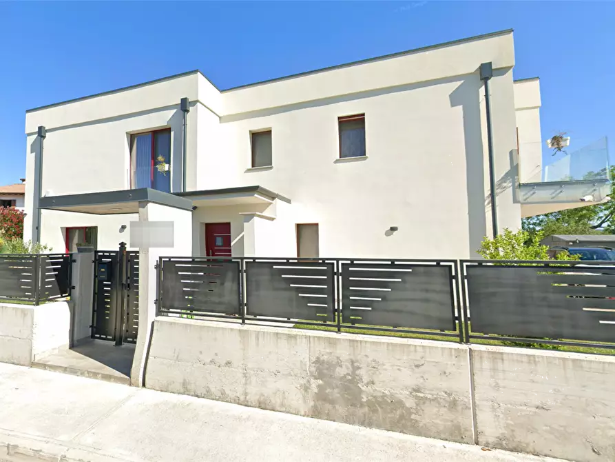 Immagine 7 di Casa bifamiliare in vendita  in Via San Vito a Ronchi Dei Legionari