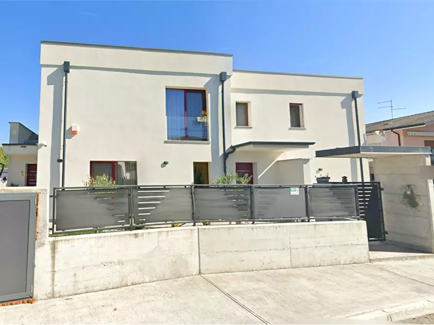 Immagine 9 di Casa bifamiliare in vendita  in Via San Vito a Ronchi Dei Legionari