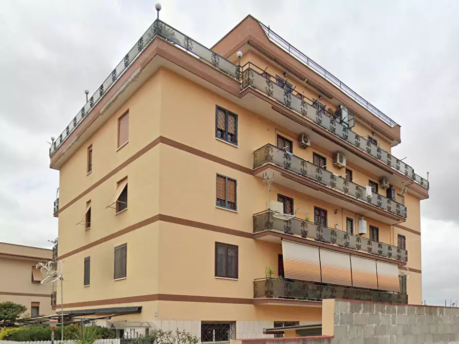 Immagine 7 di Porzione di villa in vendita  in Via Giuseppe Macchi  a Roma