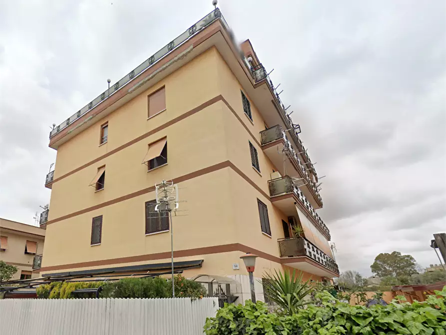 Immagine 8 di Porzione di villa in vendita  in Via Giuseppe Macchi  a Roma