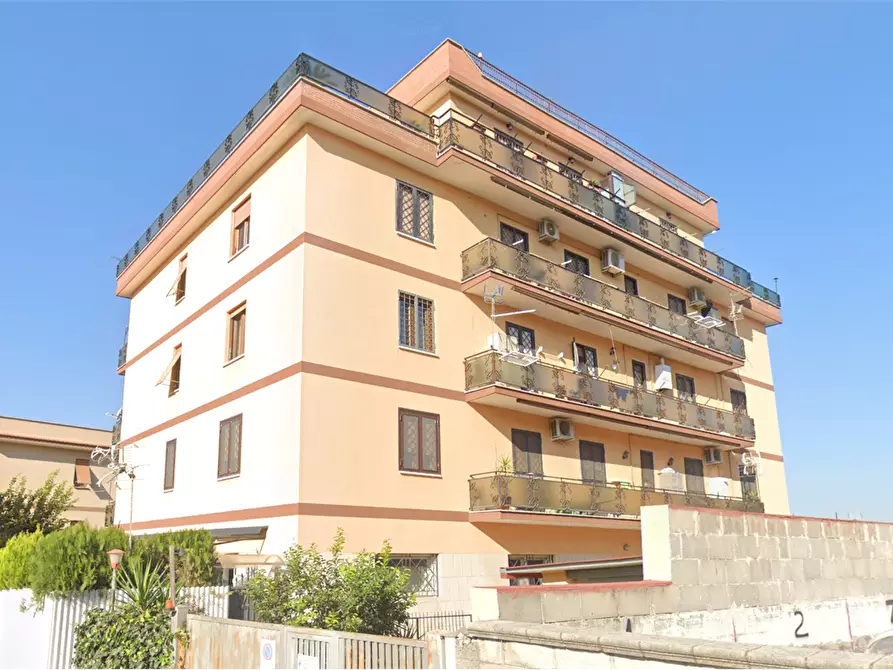 Immagine 10 di Porzione di villa in vendita  in Via Giuseppe Macchi  a Roma