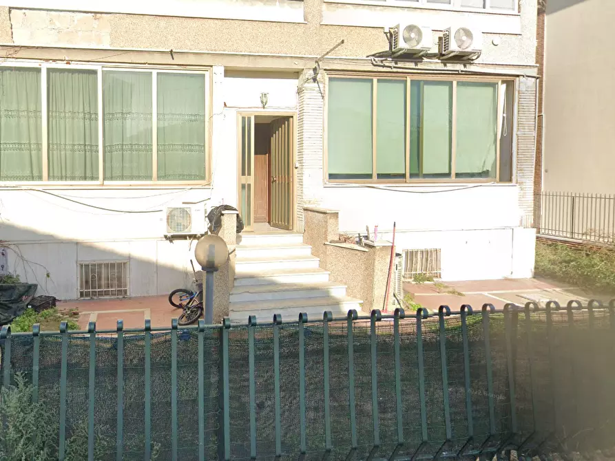 Immagine 2 di Appartamento in vendita  in Via Albidona a Roma