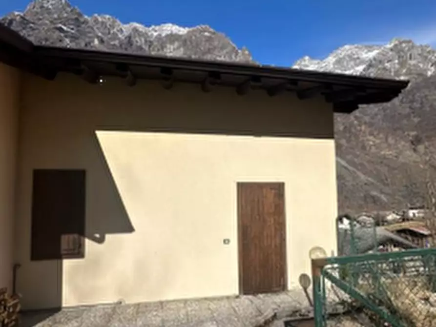 Immagine 7 di Appartamento in vendita  in Via Curò a Valbondione