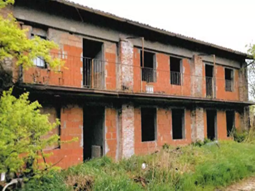 Immagine 3 di Magazzino in vendita  in Via Testa a Ceresara