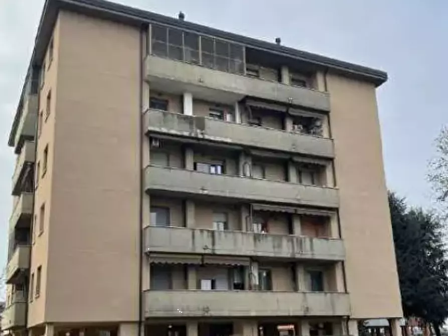 Immagine 11 di Appartamento in vendita  in Via I Maggio a Tavazzano Con Villavesco