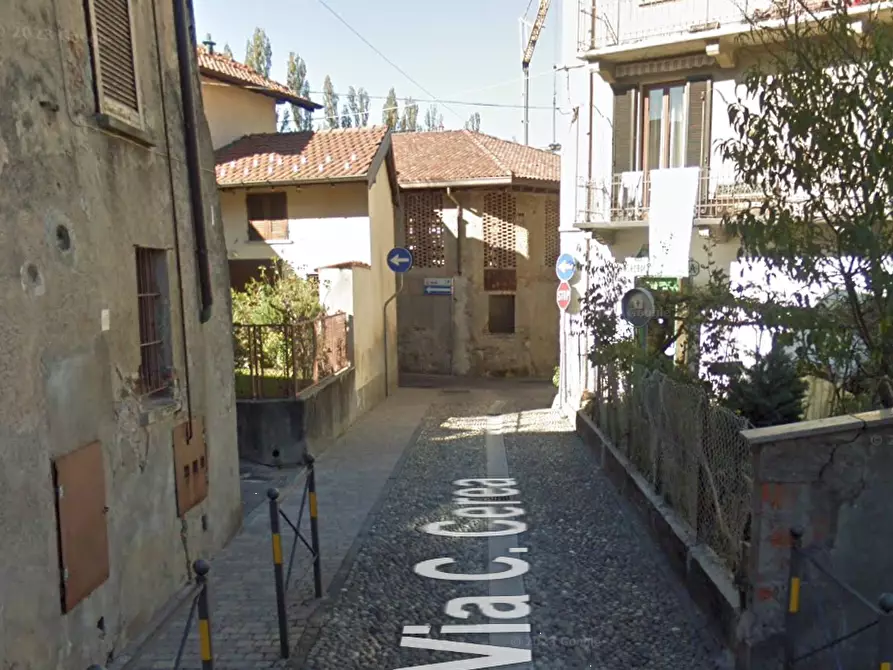 Immagine 13 di Porzione di casa in vendita  in Via Cerea a Gazzada Schianno