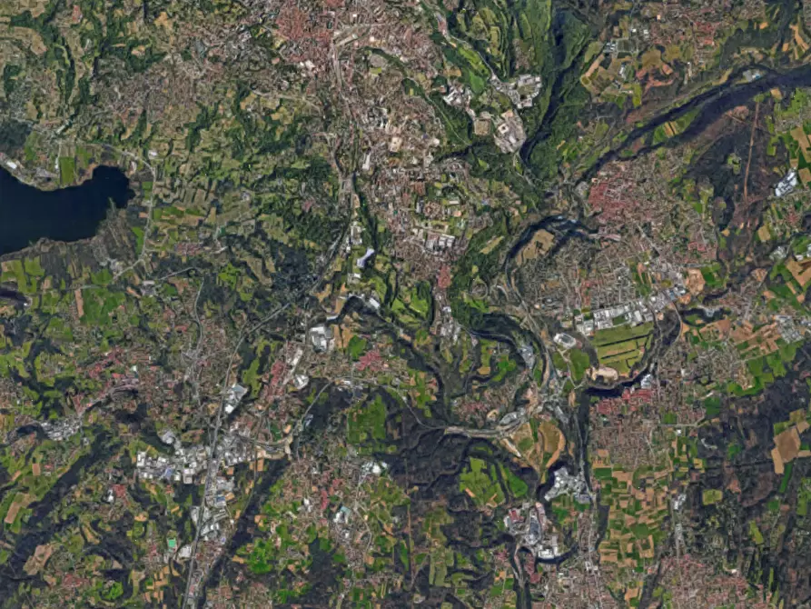 Immagine 26 di Porzione di casa in vendita  in Via Cerea a Gazzada Schianno