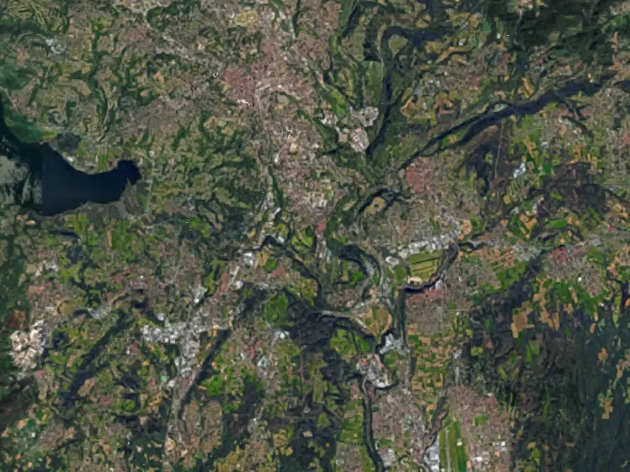 Immagine 28 di Porzione di casa in vendita  in Via Cerea a Gazzada Schianno