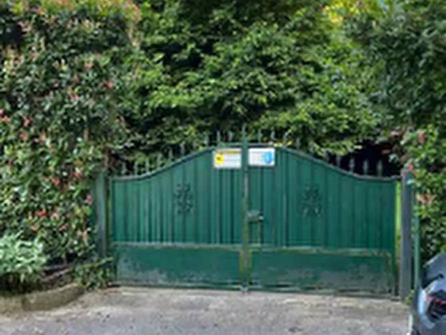 Immagine 3 di Terreno agricolo in vendita  in Via Per Rogeno a Costa Masnaga