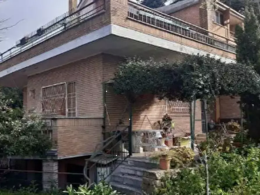 Immagine 1 di Porzione di villa in vendita  in Via Villetta a Albano Laziale