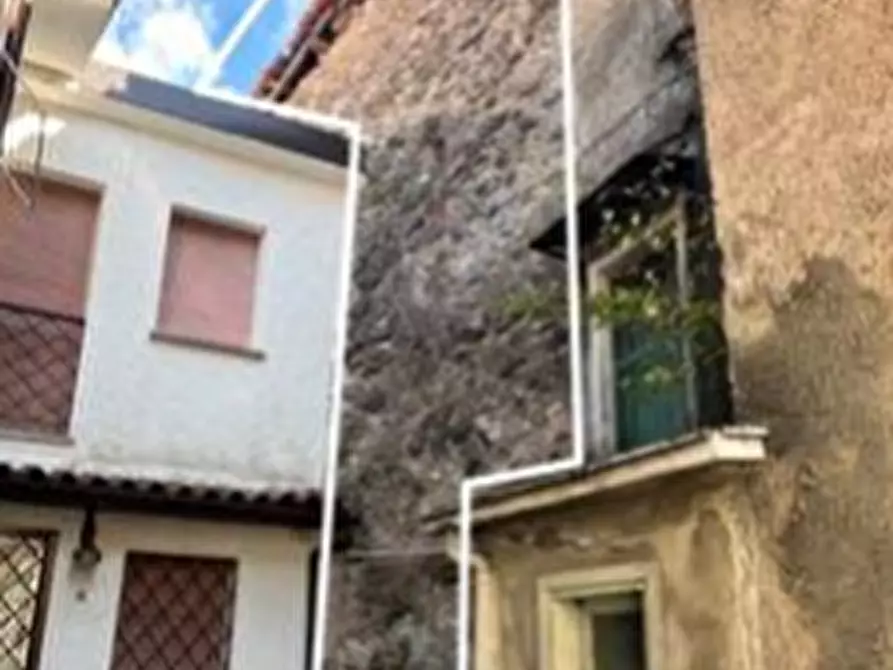 Immagine 1 di Porzione di casa in vendita  in Via Carrobbio  a Ballabio