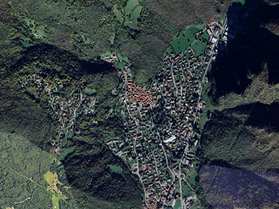 Immagine 5 di Porzione di casa in vendita  in Via Carrobbio  a Ballabio