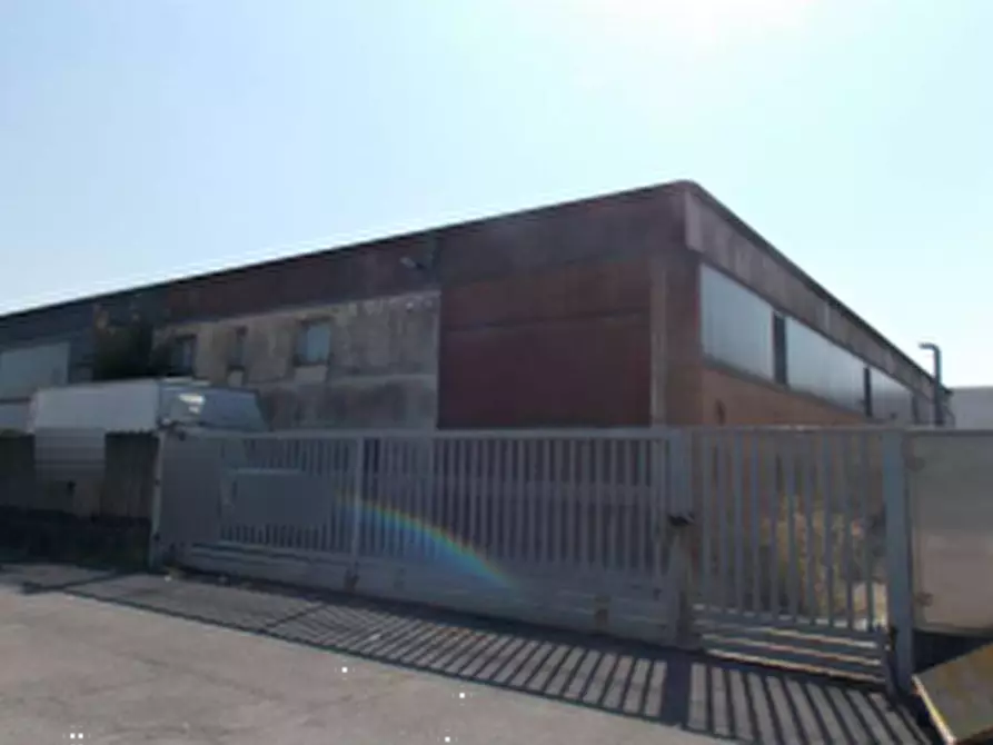 Immagine 2 di Capannone industriale in vendita  in Via Privata Sicilia  a Lodi Vecchio