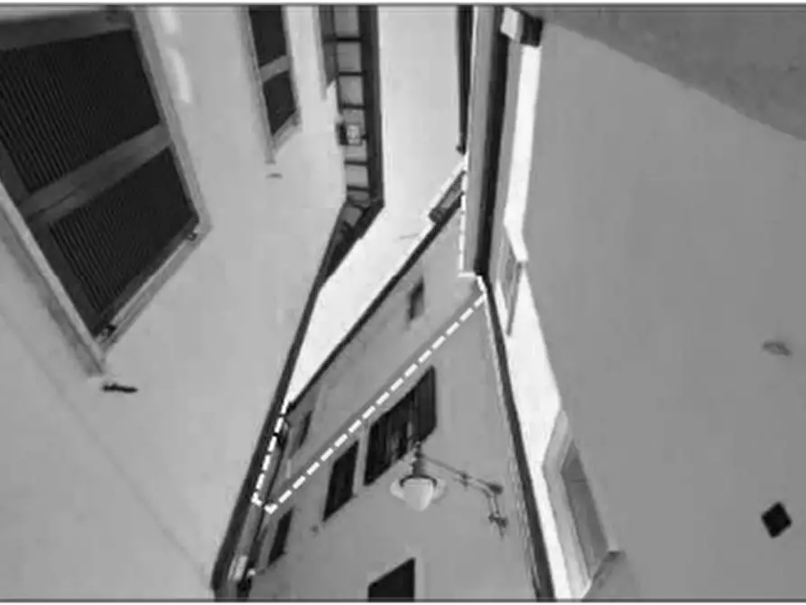 Immagine 8 di Appartamento in vendita  in Via vicolo delle suore a Massa