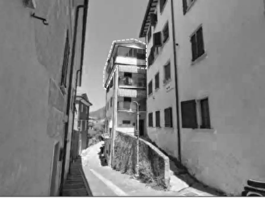 Immagine 9 di Appartamento in vendita  in Via vicolo delle suore a Massa