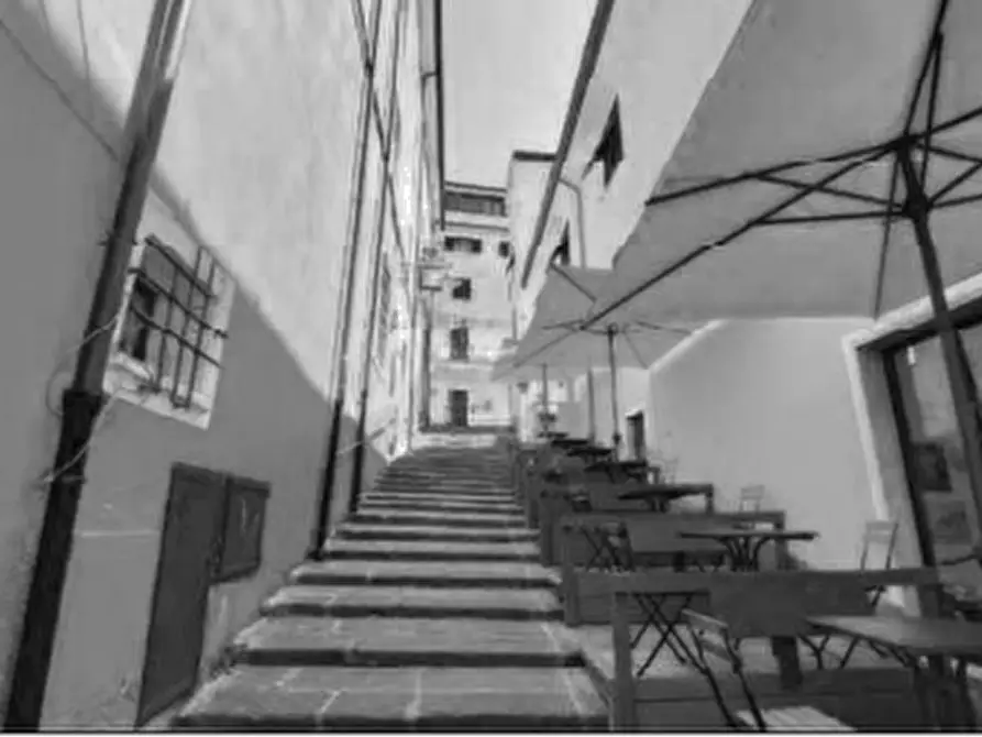 Immagine 10 di Appartamento in vendita  in Via vicolo delle suore a Massa