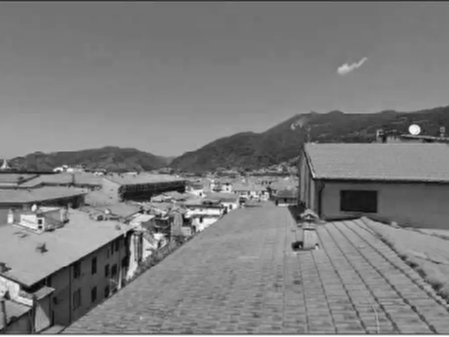 Immagine 15 di Appartamento in vendita  in Via vicolo delle suore a Massa