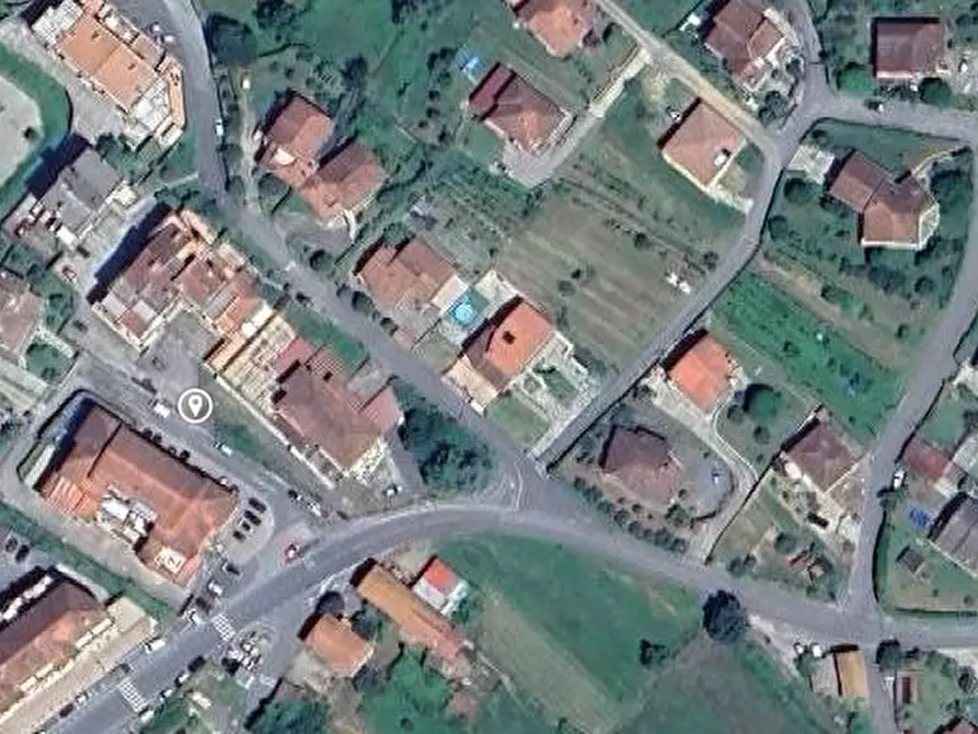 Immagine 2 di Magazzino in vendita  in via germania a Licciana Nardi