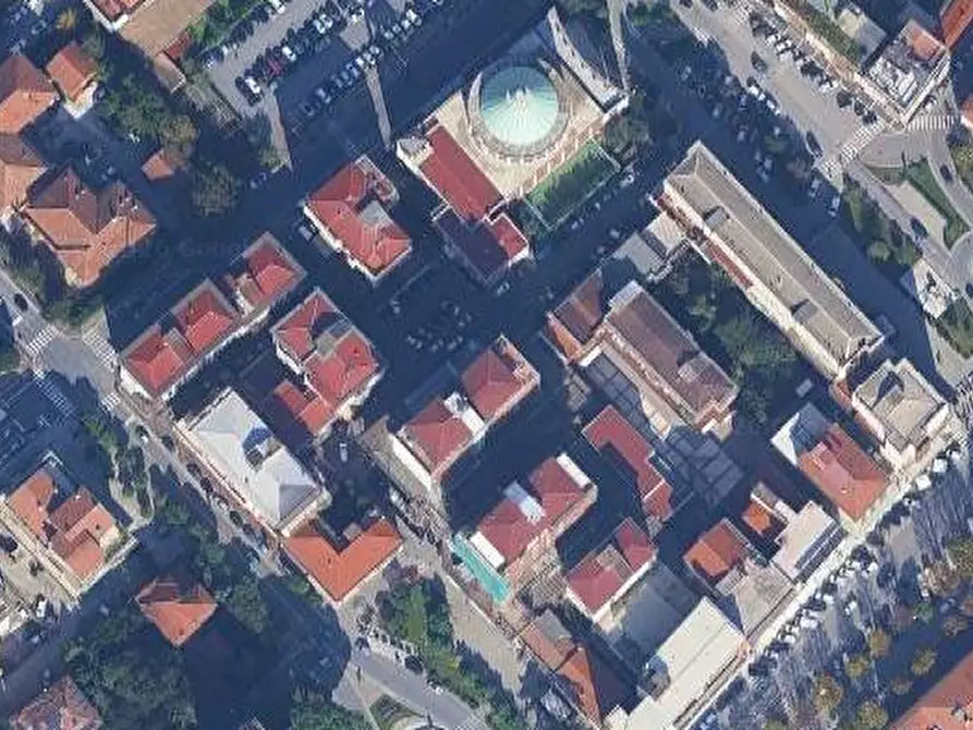 Immagine 3 di Negozio in vendita  in Galleria Leonardo Da Vinci a Massa