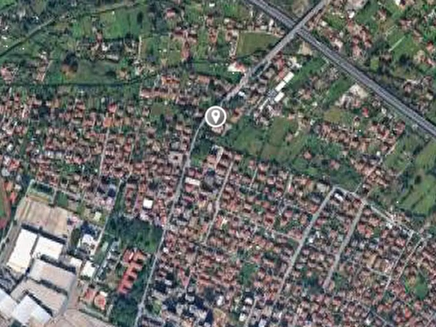 Immagine 2 di Negozio in vendita  in Via Aurelia a Carrara