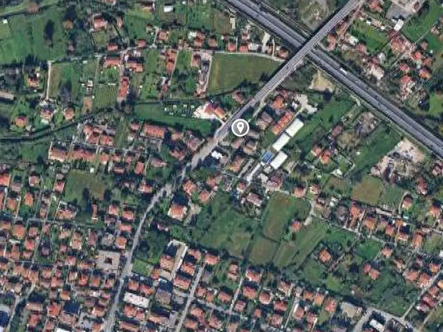 Immagine 3 di Negozio in vendita  in Via Aurelia a Carrara