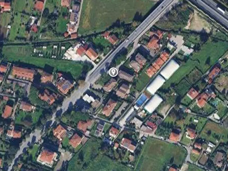 Immagine 4 di Negozio in vendita  in Via Aurelia a Carrara