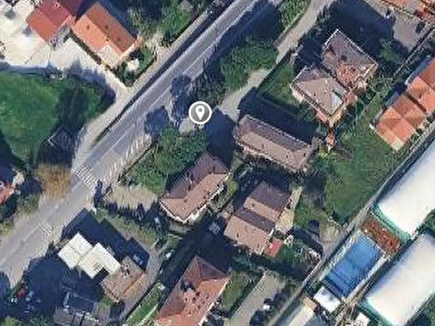 Immagine 5 di Negozio in vendita  in Via Aurelia a Carrara