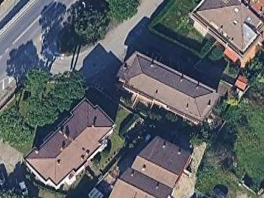 Immagine 6 di Negozio in vendita  in Via Aurelia a Carrara