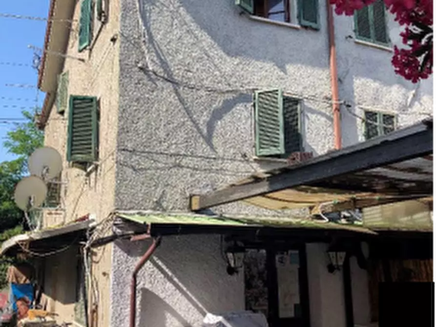 Immagine 11 di Porzione di casa in vendita  in Via Aurelia a Carrara