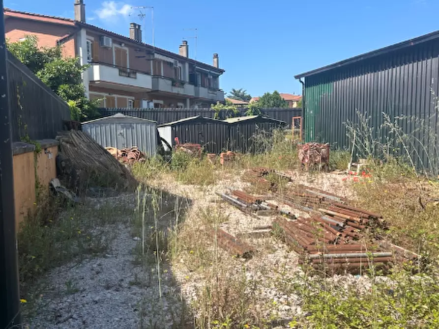 Immagine 4 di Villa in vendita  in Via di Torre Morena a Roma