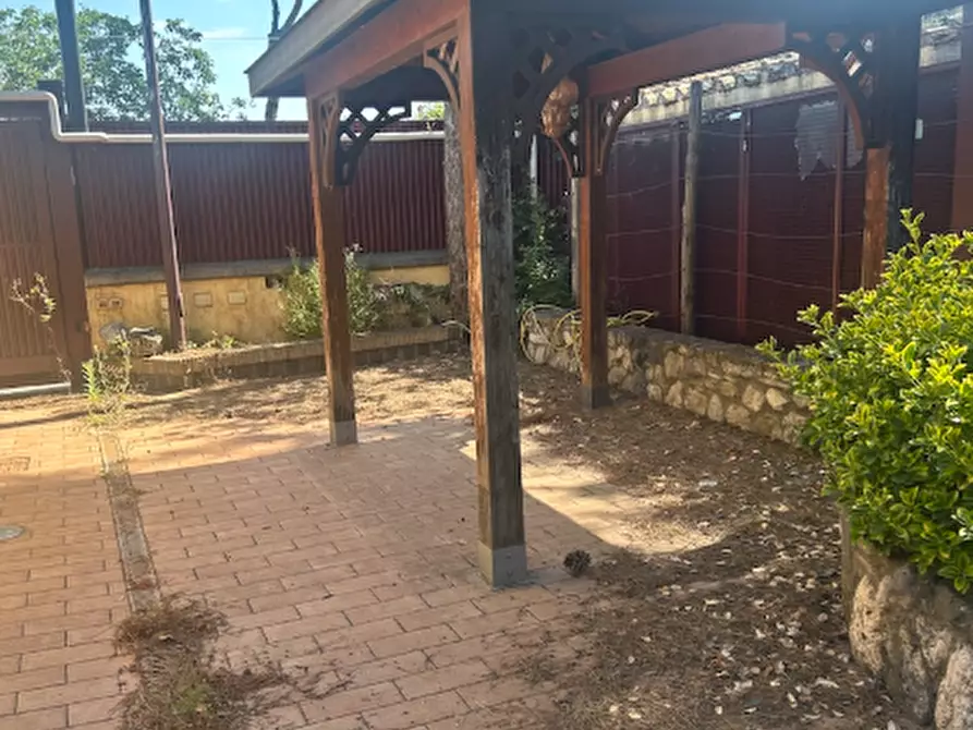 Immagine 5 di Villa in vendita  in Via di Torre Morena a Roma