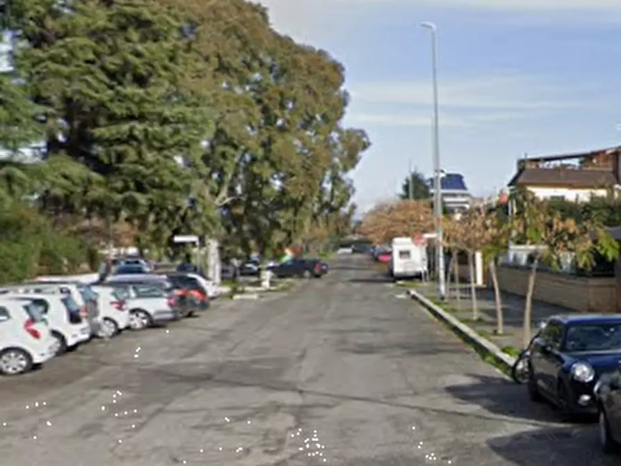 Immagine 7 di Villa in vendita  in Via di Torre Morena a Roma